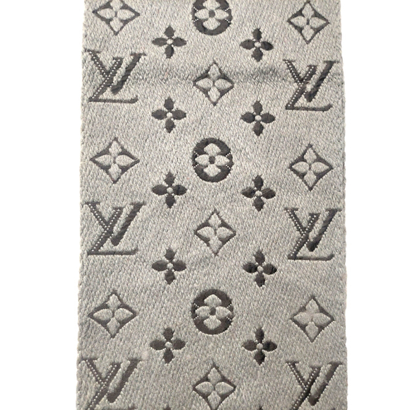 Louis Vuitton LV Monogram Logomania Gray Black Cashmere Silk Scarf Pre-Owned - Picture 11 of 16
